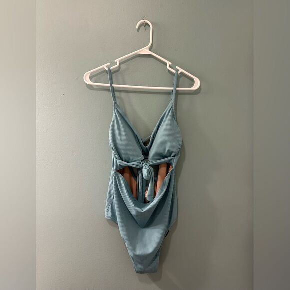 NWOT … SHADE & SHORE “Size: L” One-Piece Swimsuit - Picture 1 of 3